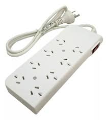 [PX8B15] ZAPATILLA 8 TOMAS +2USB 3MTS INTECK (copia)